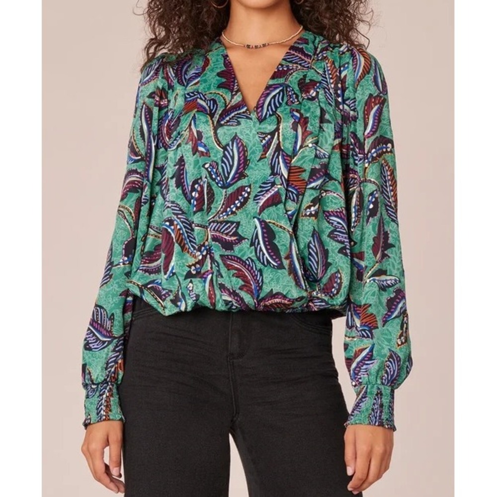 Democracy Surplice Blouse Large Green Leaf Long Sleeve Elastic Hem Smocked Cuff